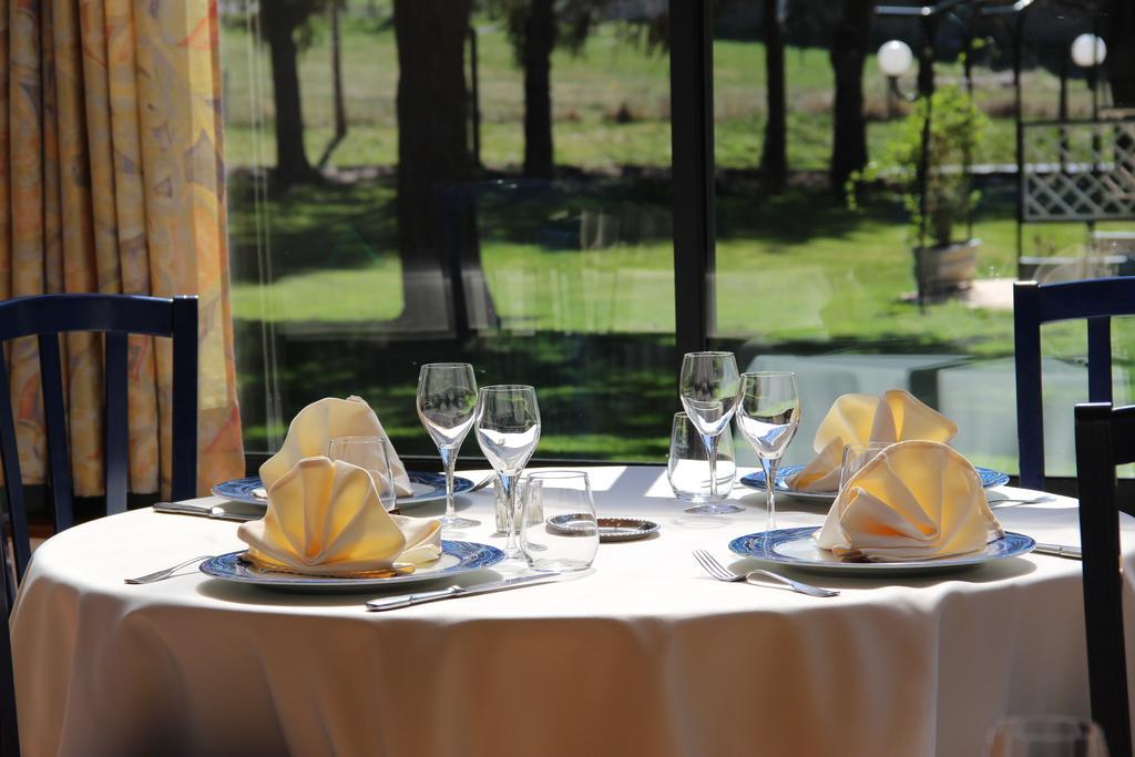 Hotel Restaurant Logis La Meridienne Anglards de Saint Flour Экстерьер фото