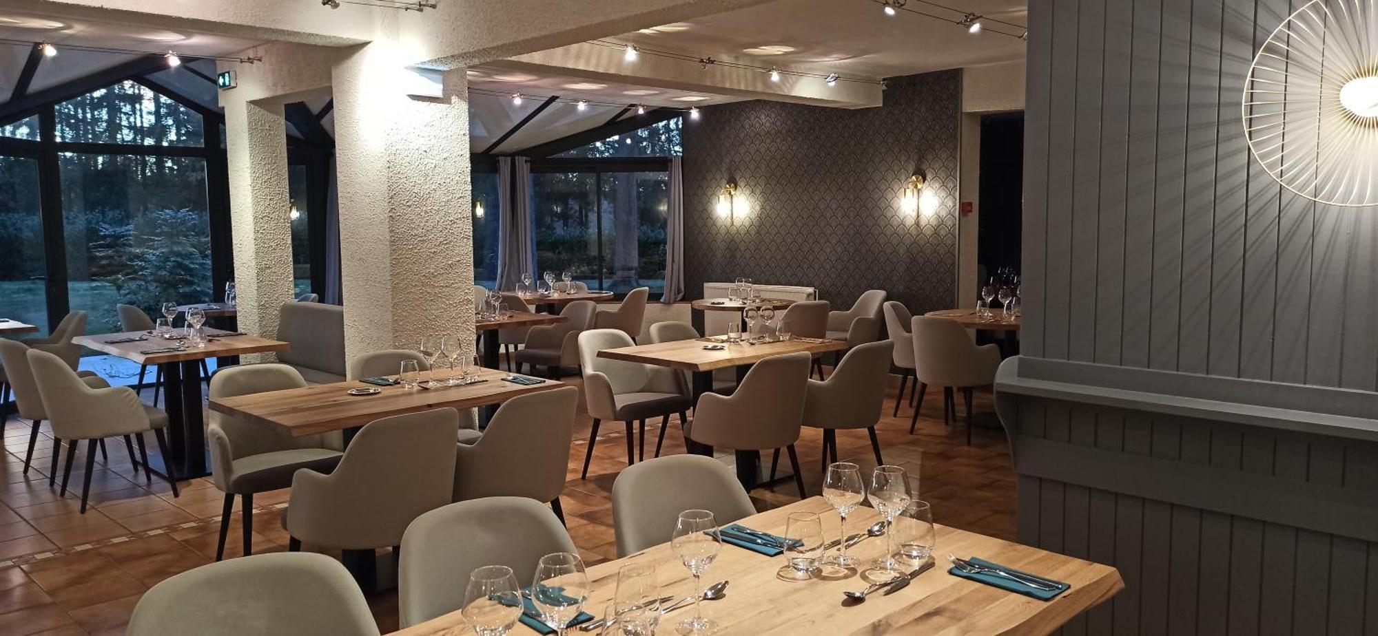 Hotel Restaurant Logis La Meridienne Anglards de Saint Flour Экстерьер фото